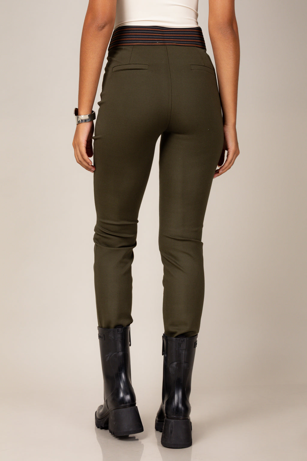 Calça legging com cós detalhado