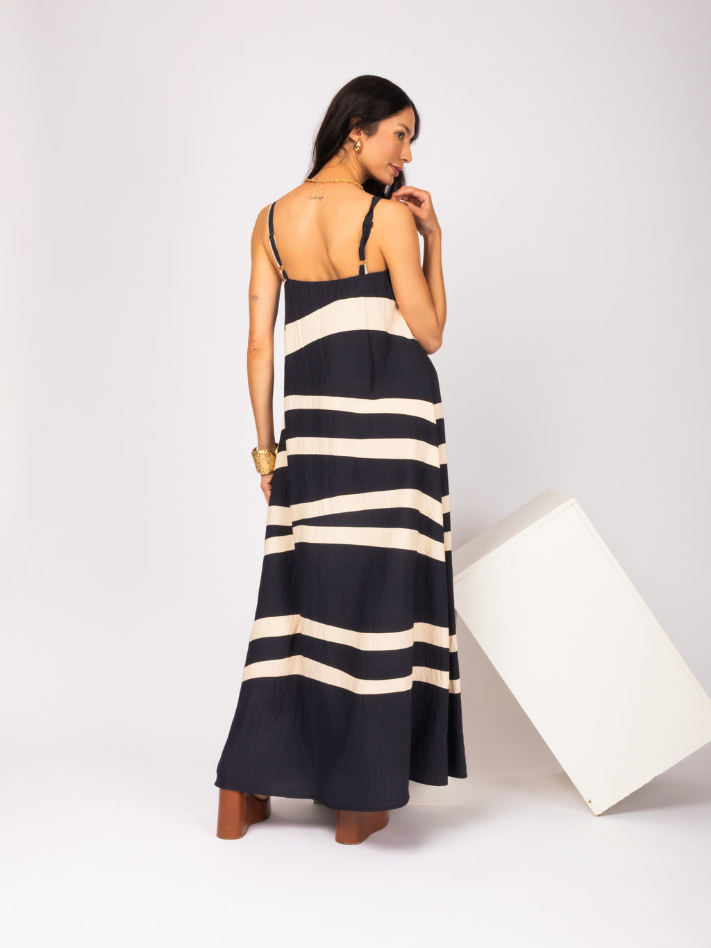 Vestido longo com listras orgânicas