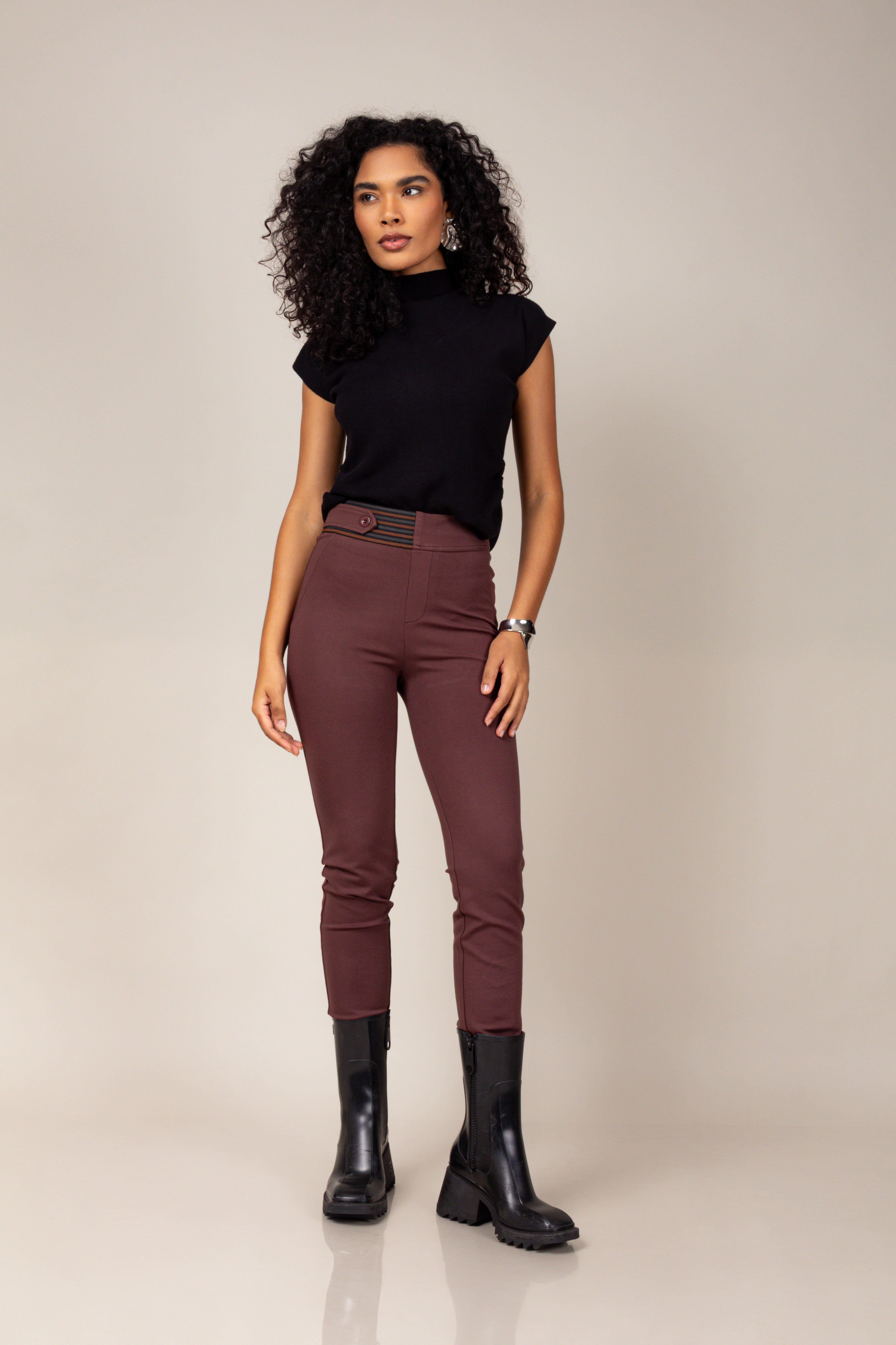 Calça legging com cós detalhado