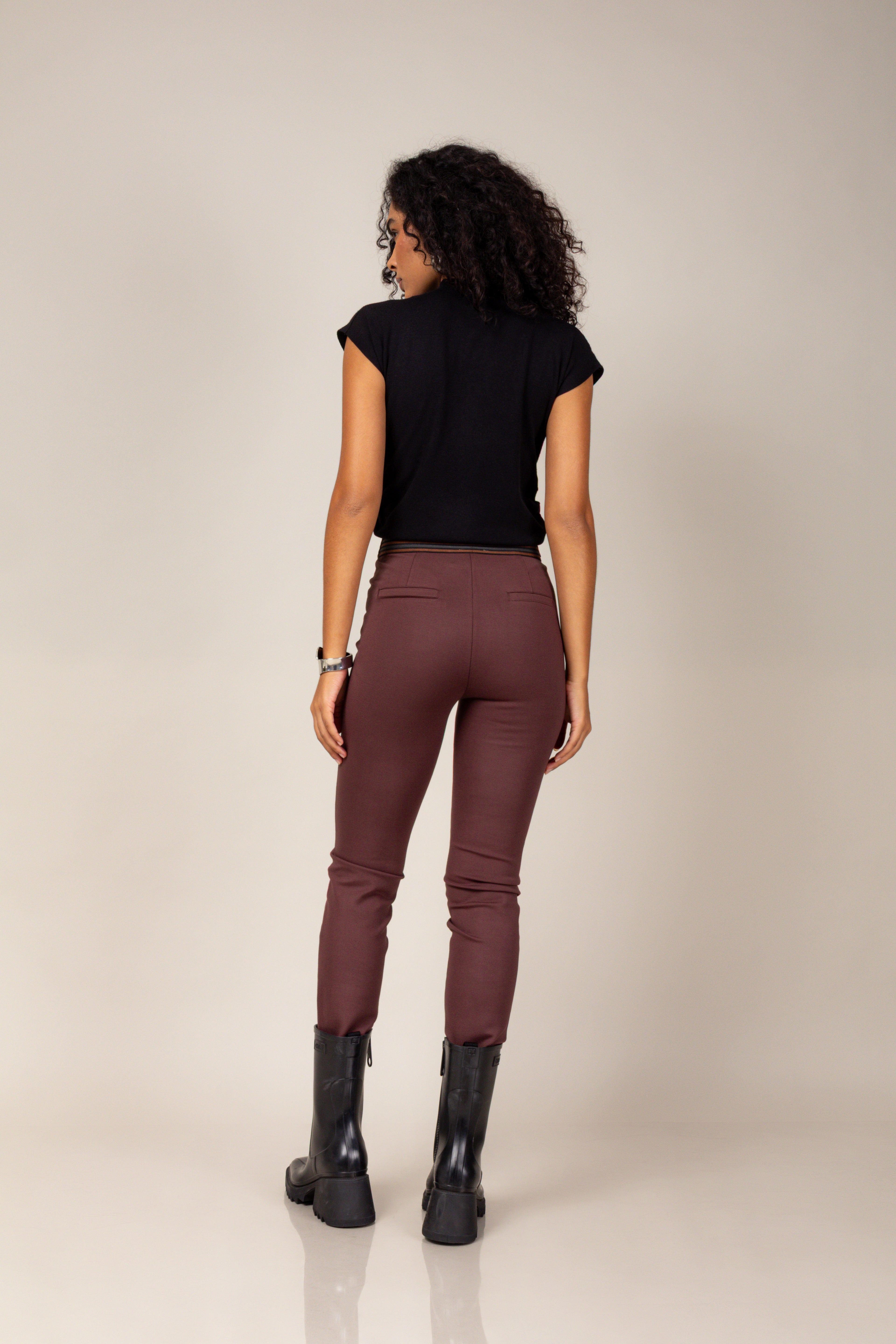 Calça legging com cós detalhado