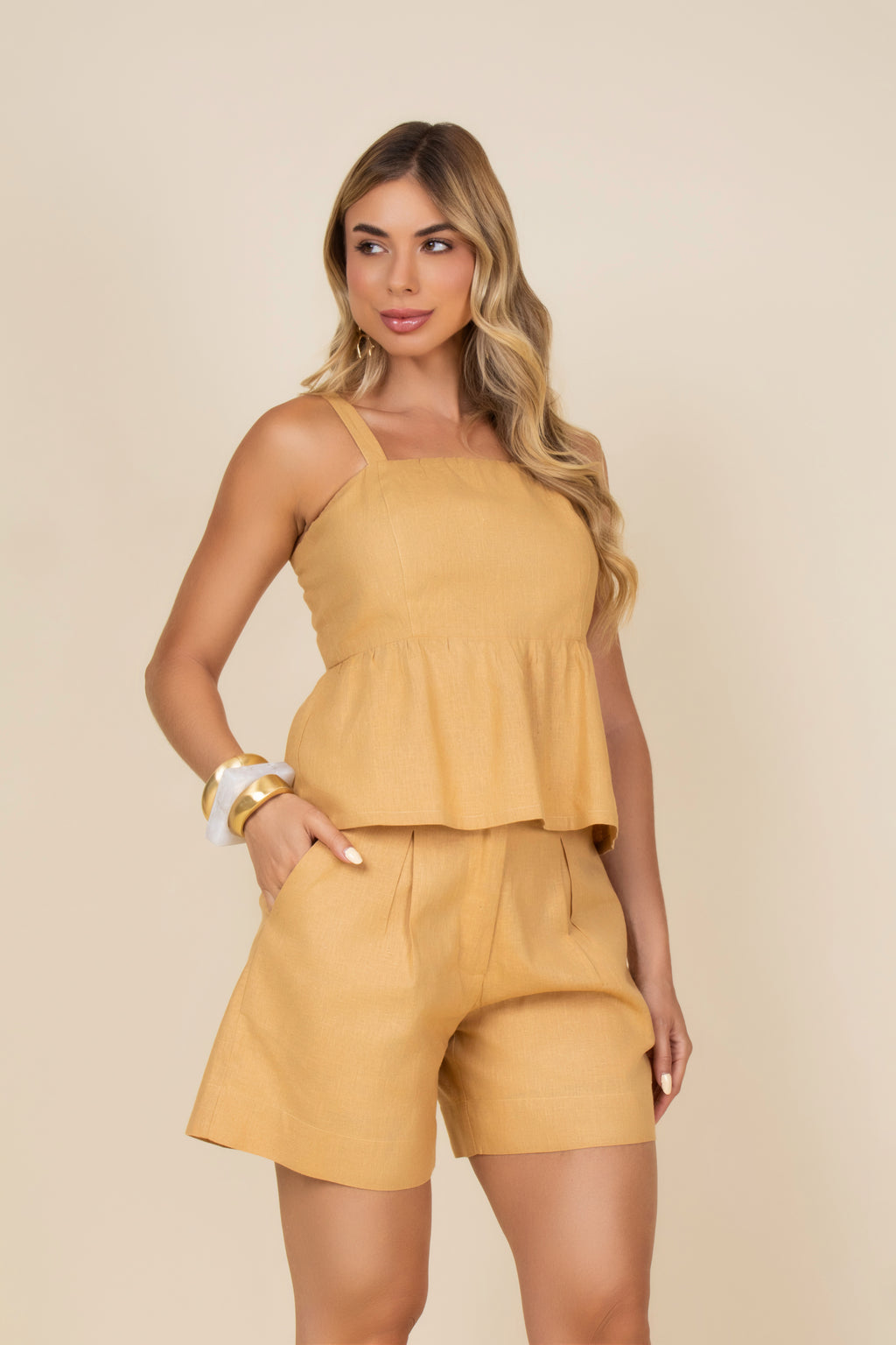 Conjunto alças e short linho