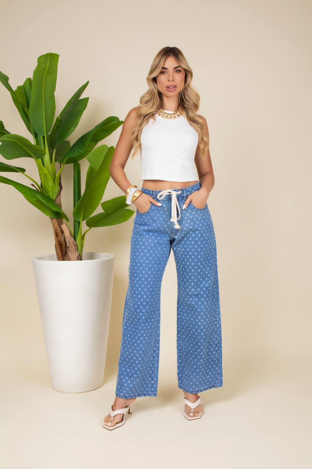 Calça jeans wide leg poá