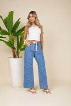 Calça jeans wide leg poá