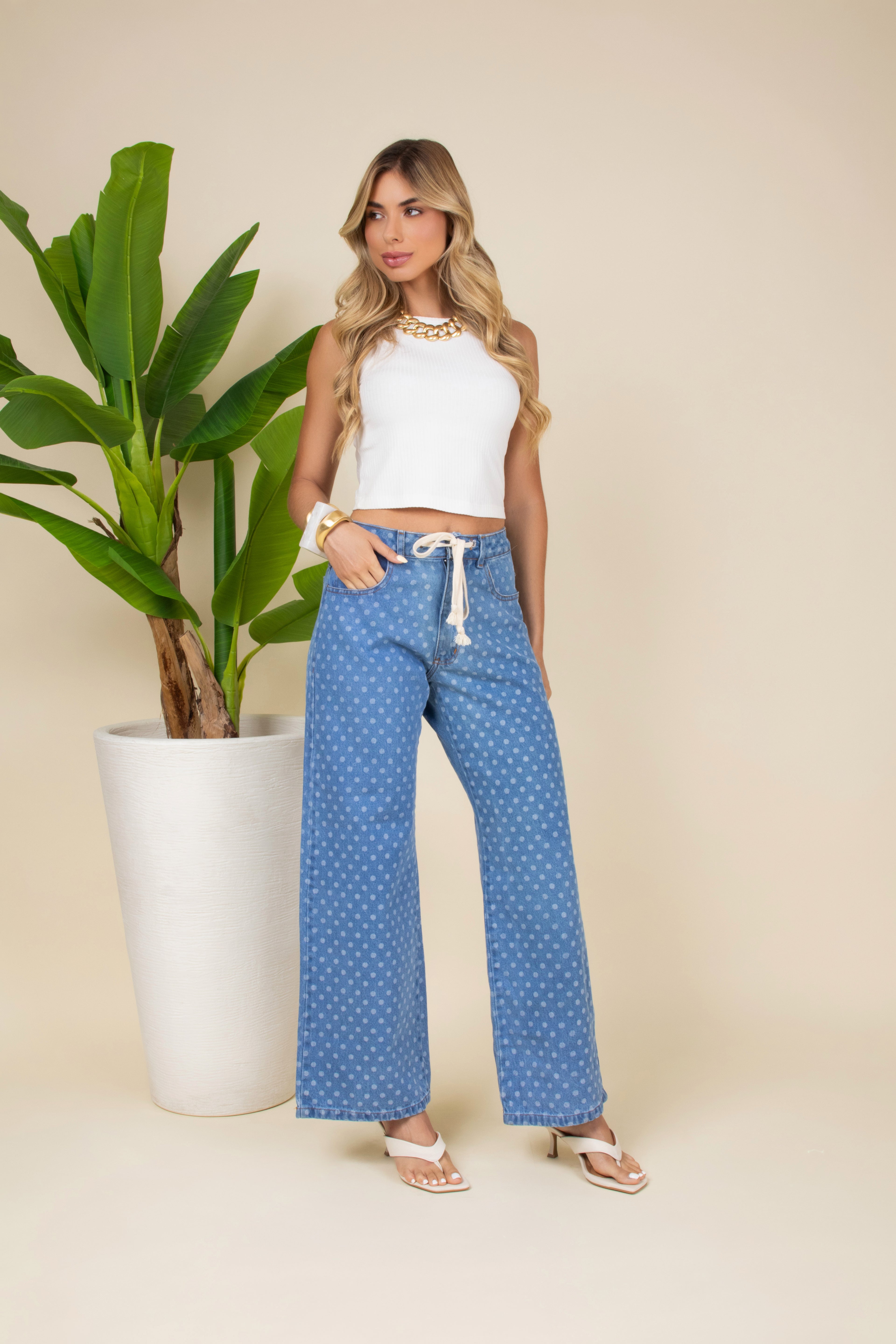 Calça jeans wide leg poá