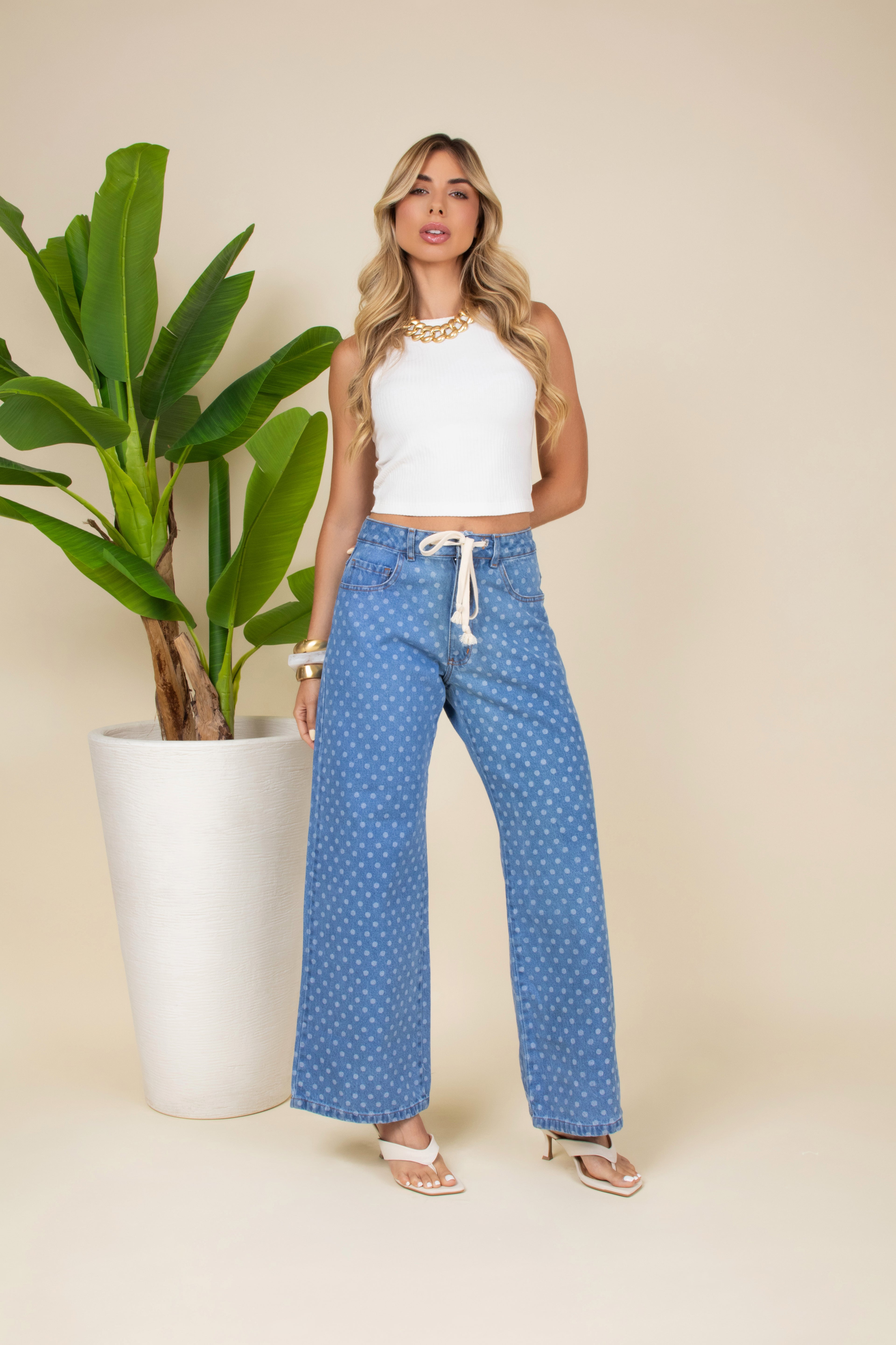 Calça jeans wide leg poá