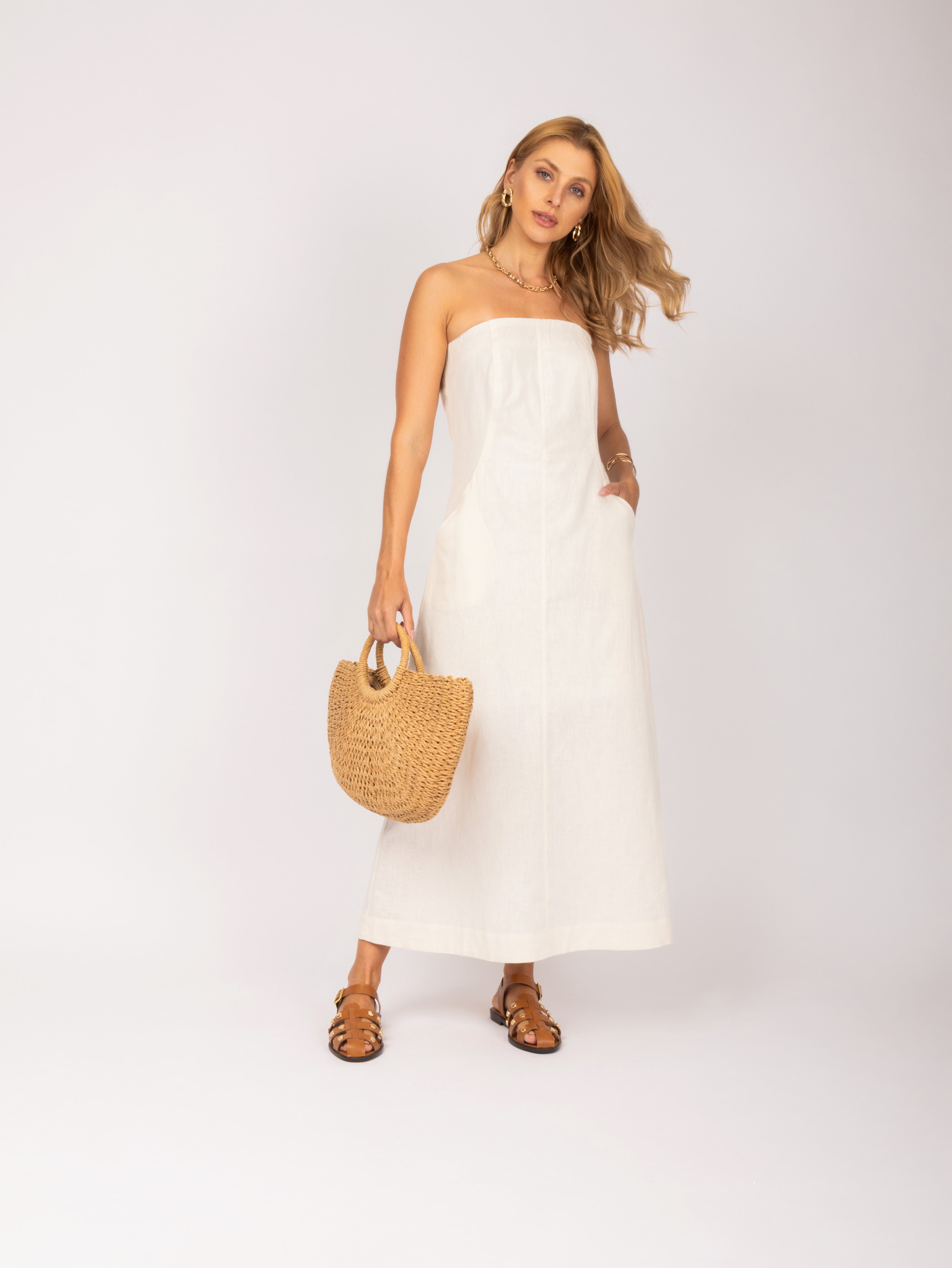 Vestido sem alças em linho