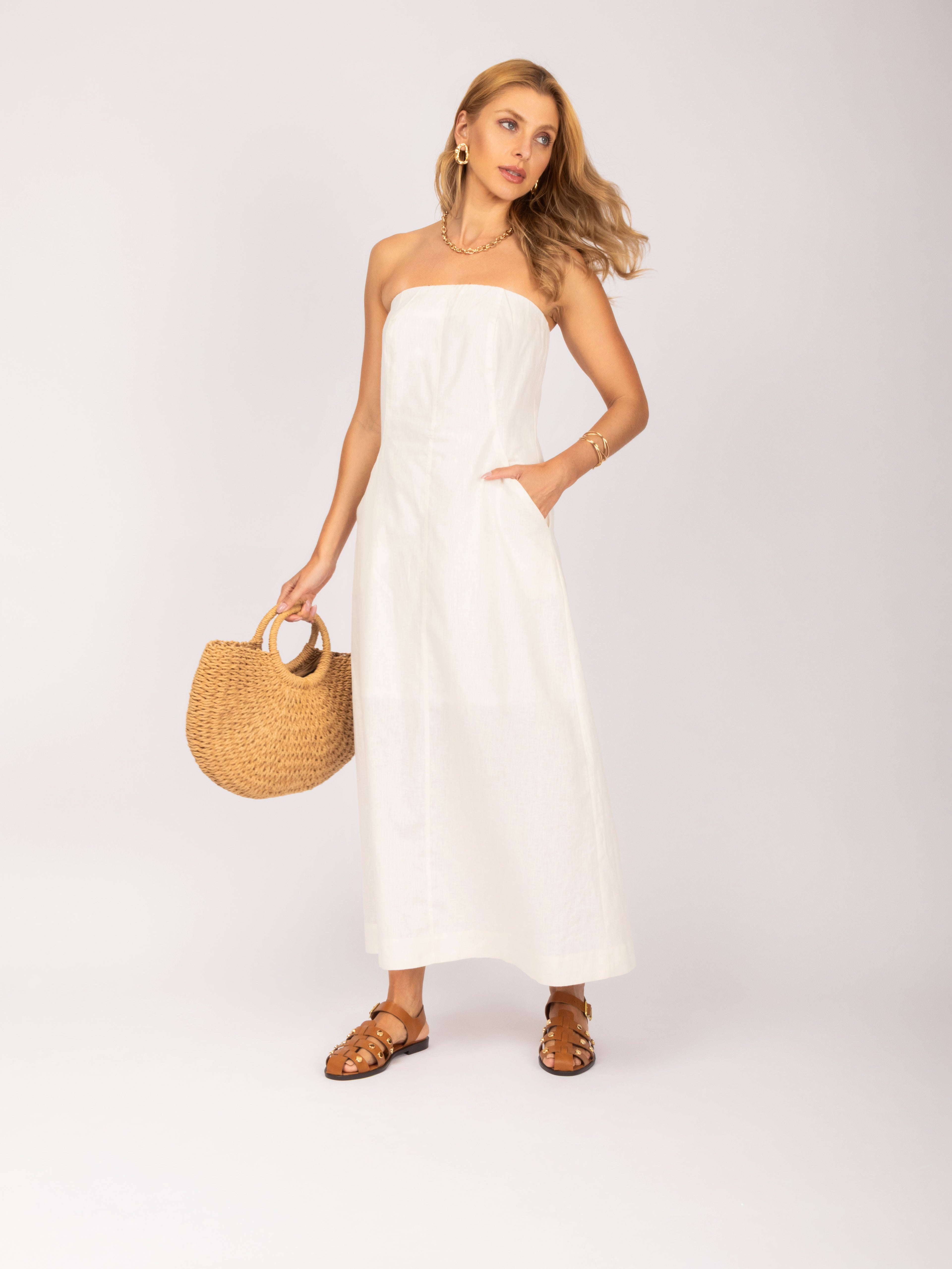 Vestido sem alças em linho