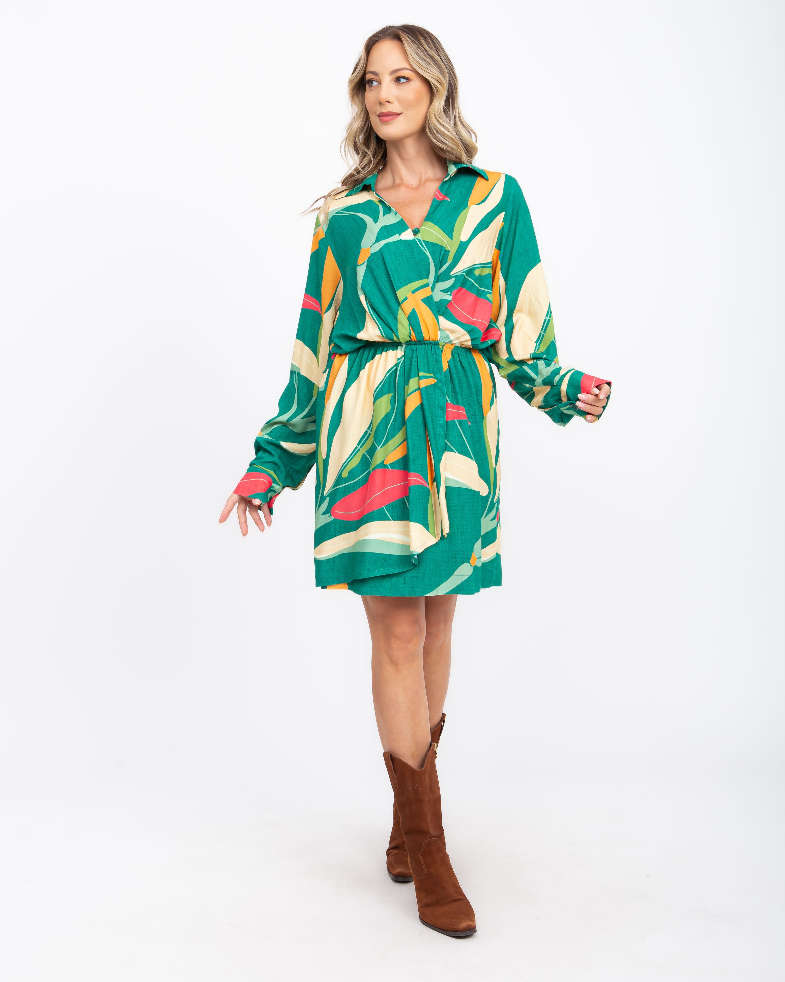 Vestido de viscose estampa de folhagens verde