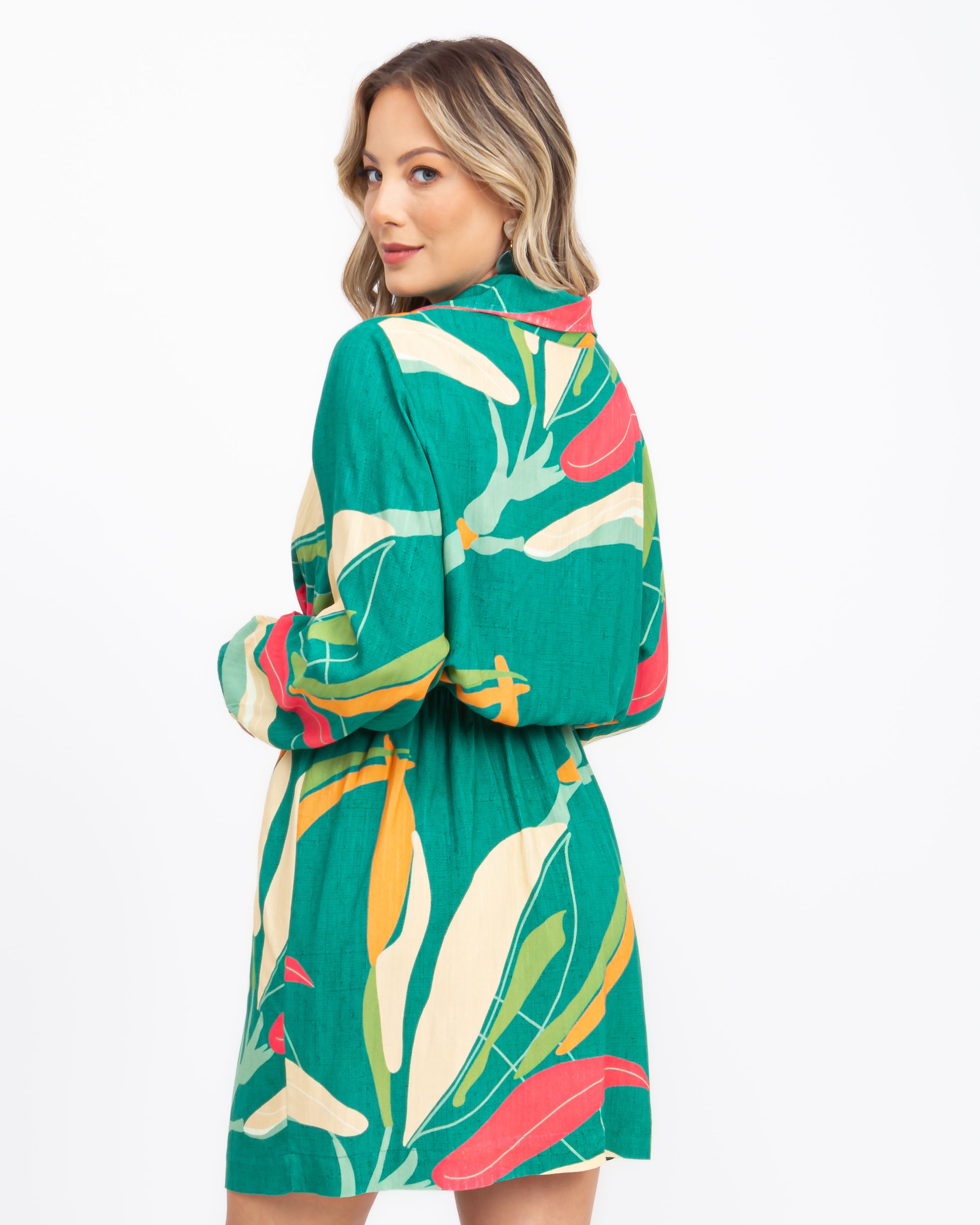 Vestido de viscose estampa de folhagens verde