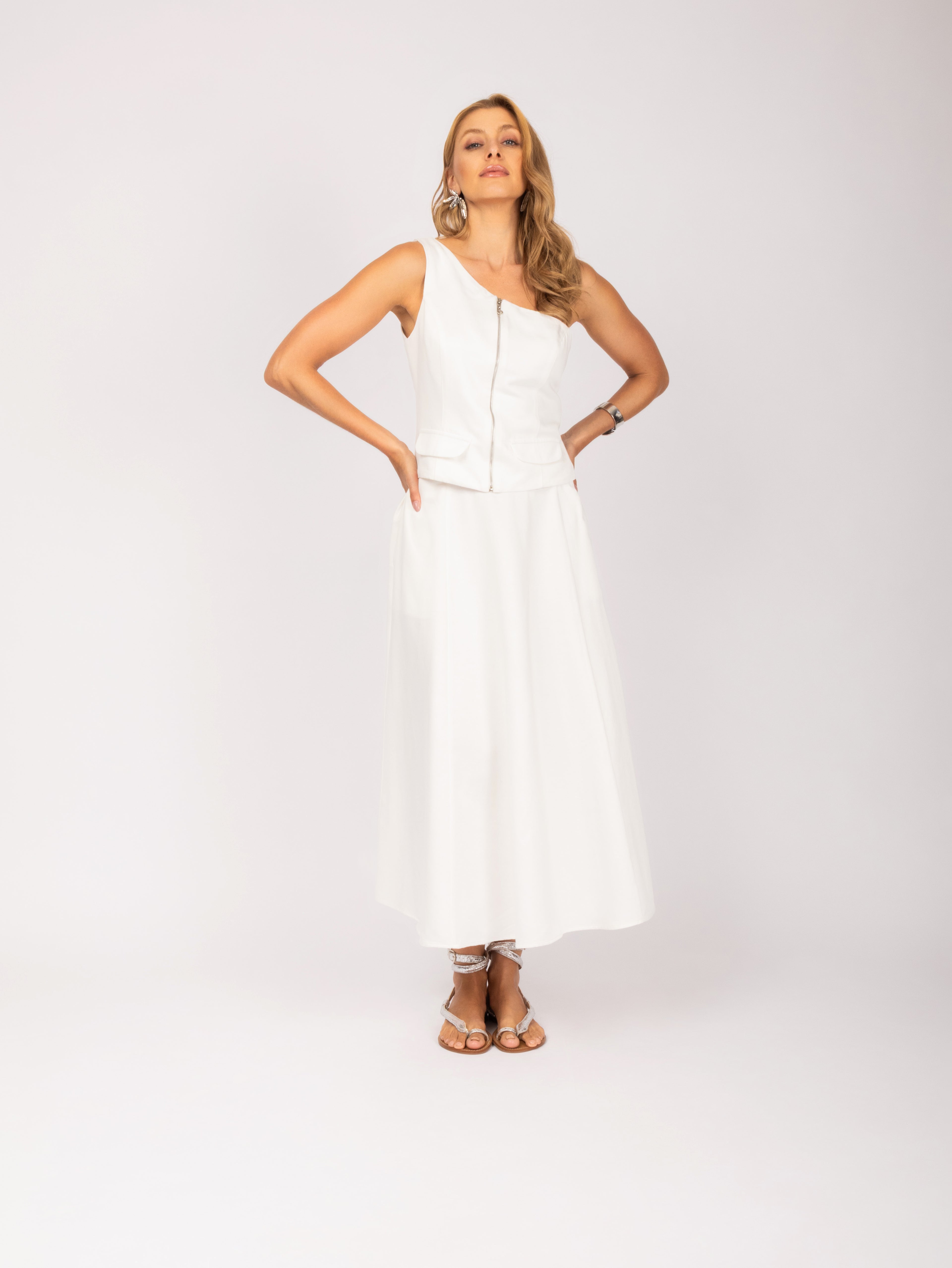 Conjunto midi blusa ombro só e saia evasê