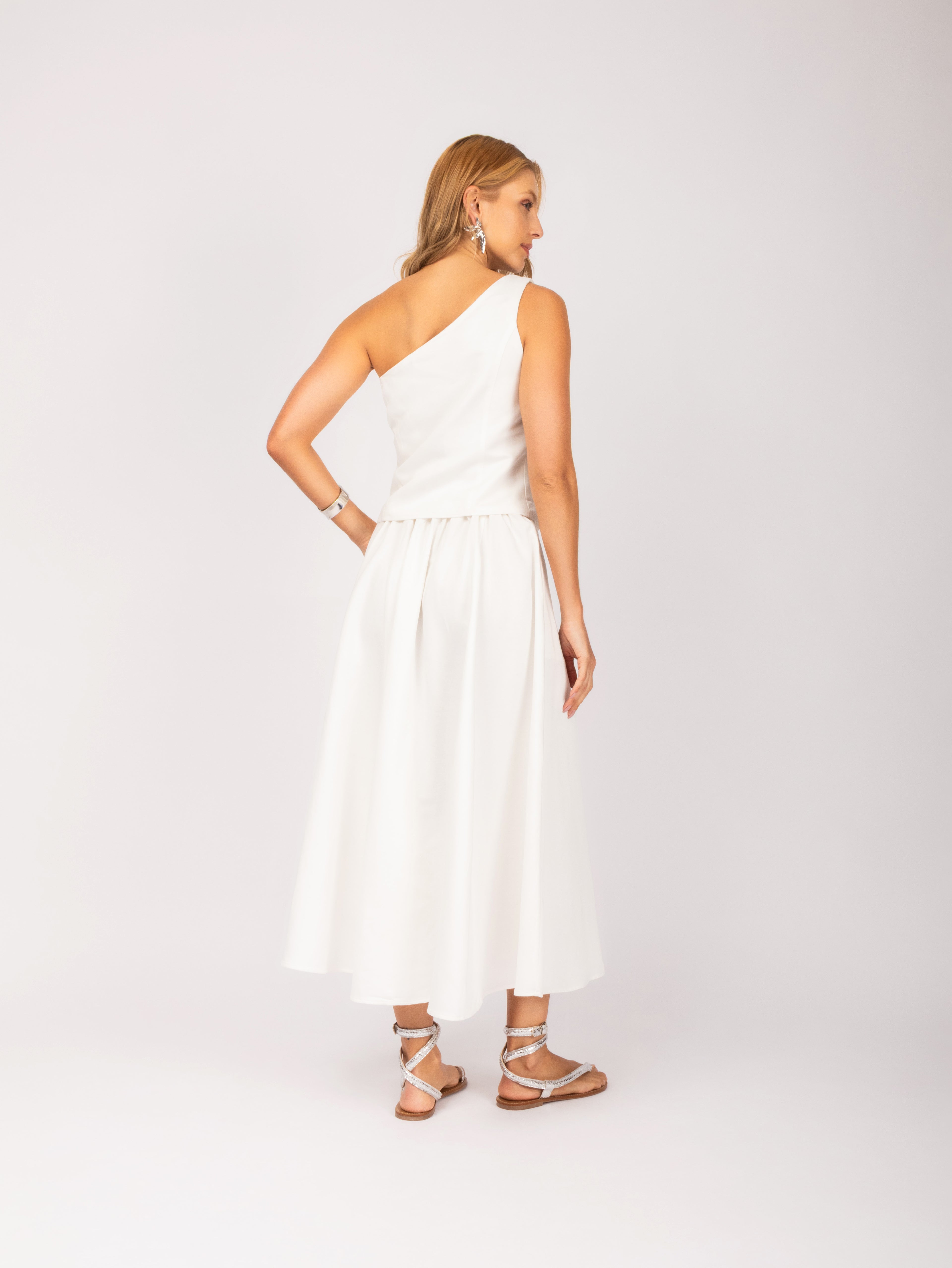 Conjunto midi blusa ombro só e saia evasê