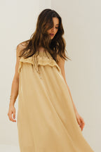 Vestido babado e renda