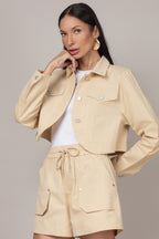 Conjunto de shorts e jaqueta