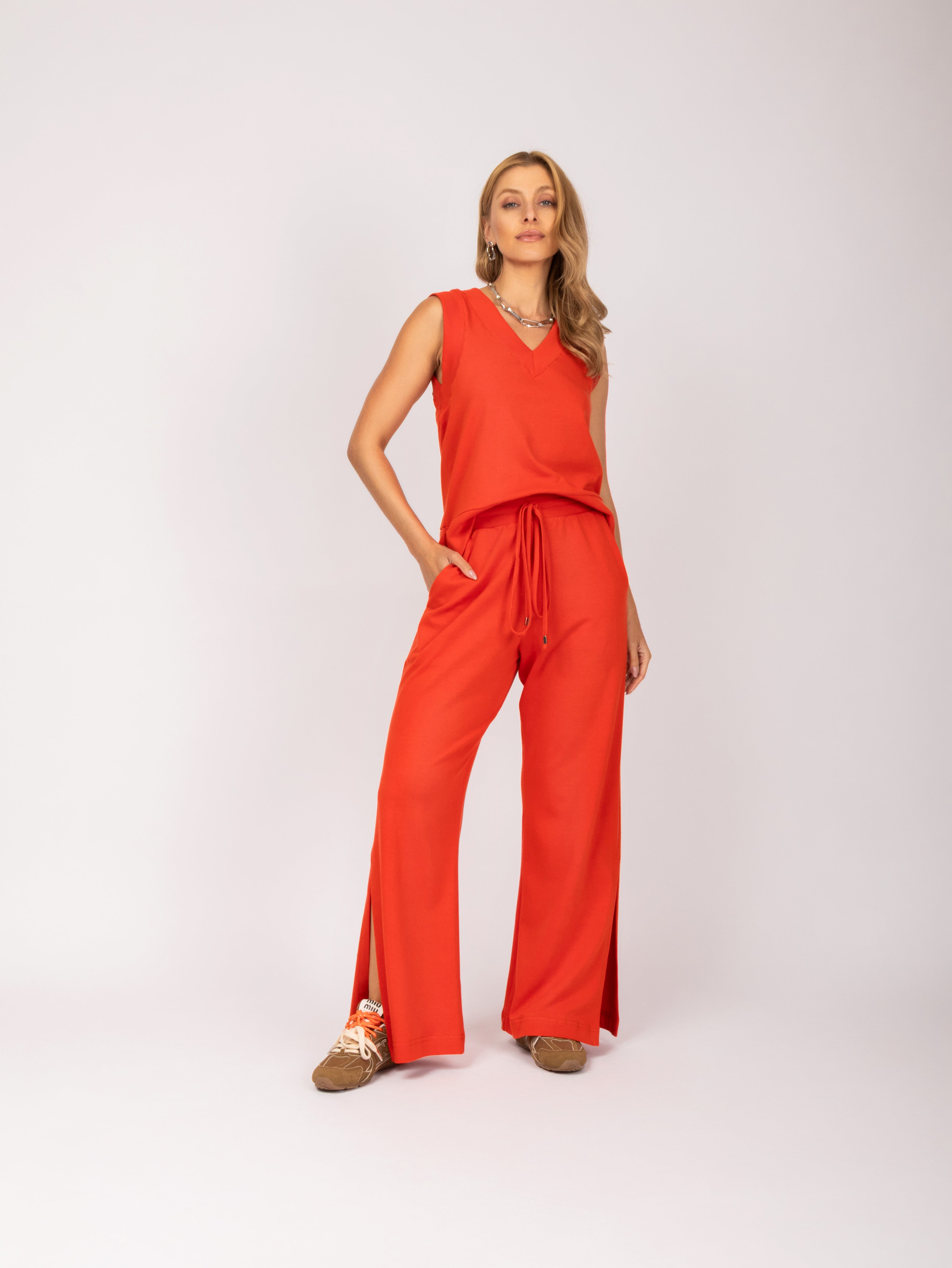 Conjunto regata e calça pantalona moletom