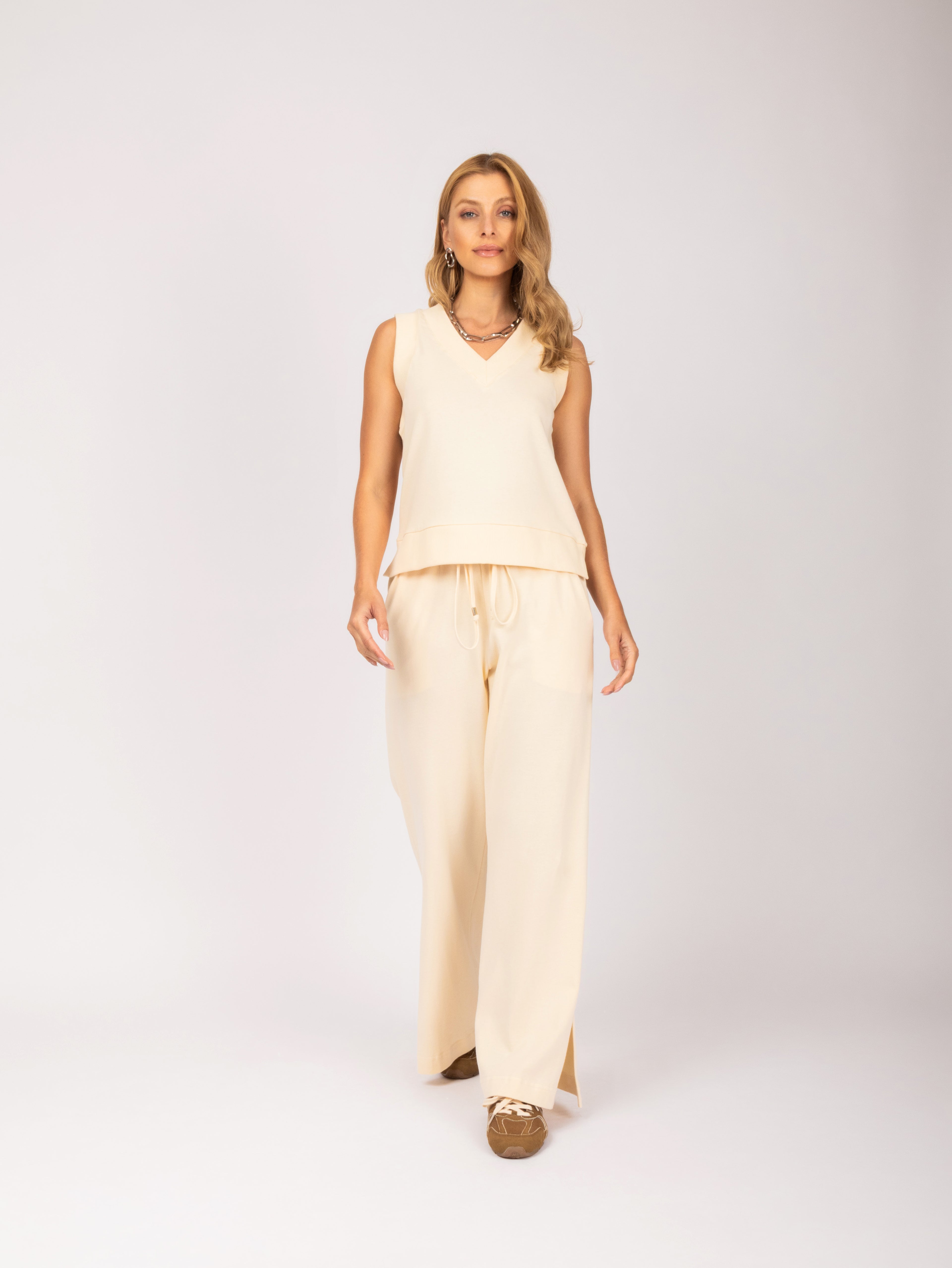 Conjunto regata e calça pantalona moletom