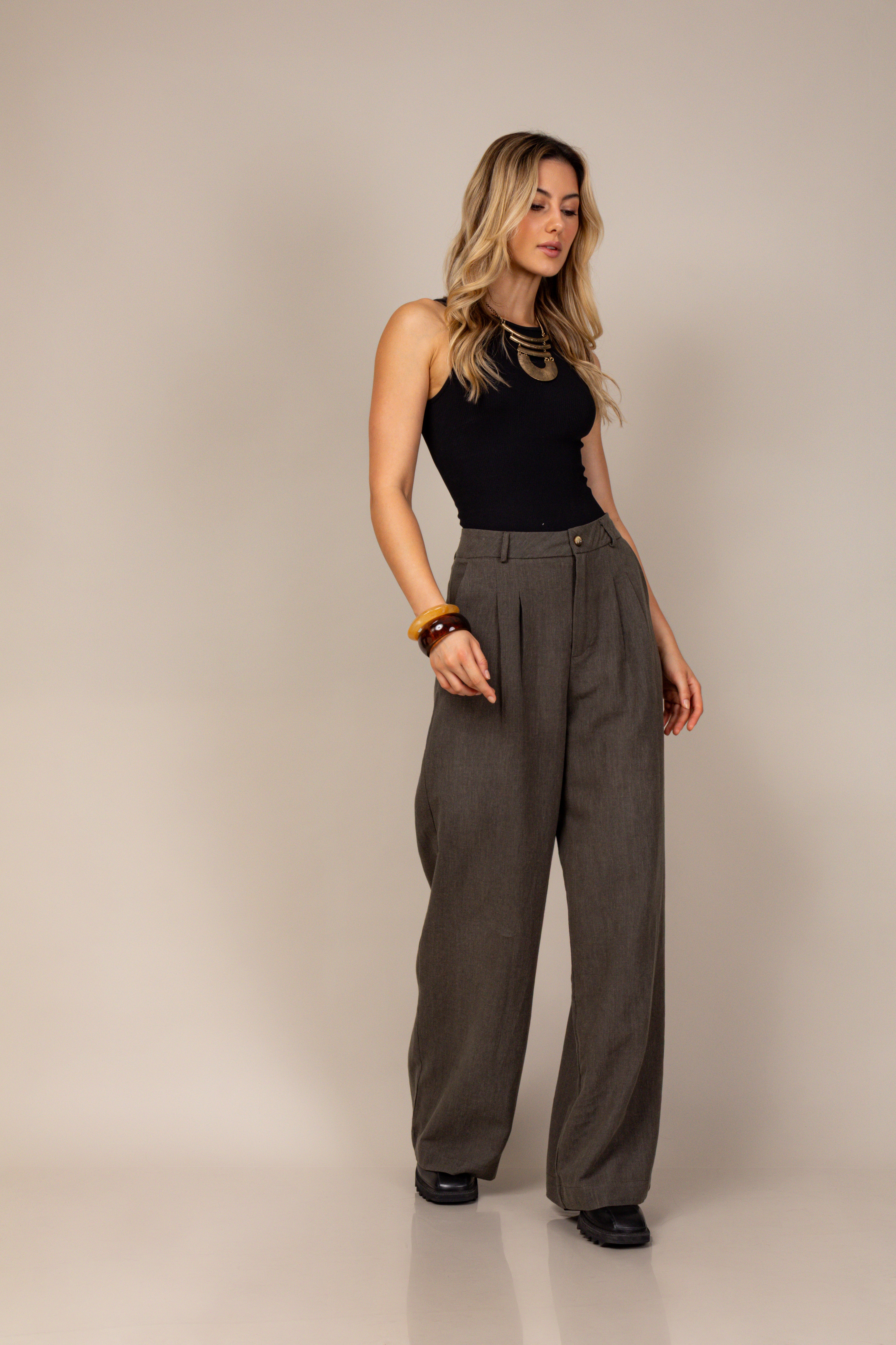 Calça pantalona de linho