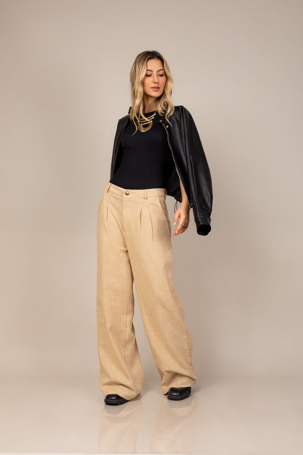 Calça pantalona de linho