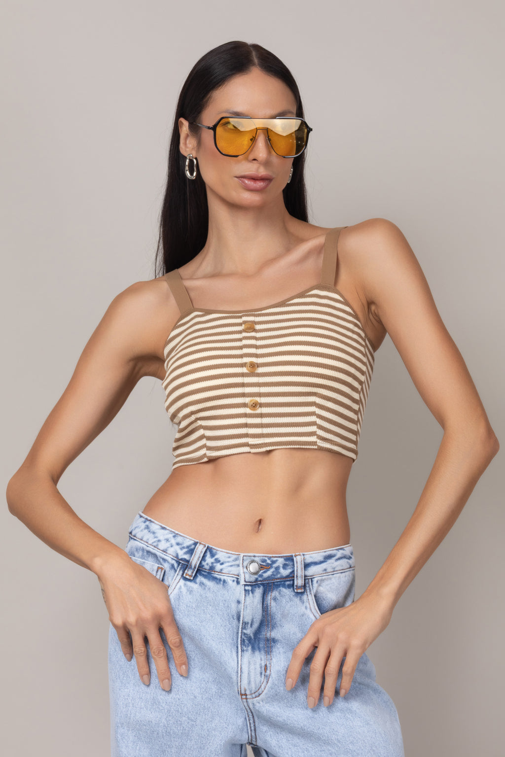 Top cropped listrado com bojo