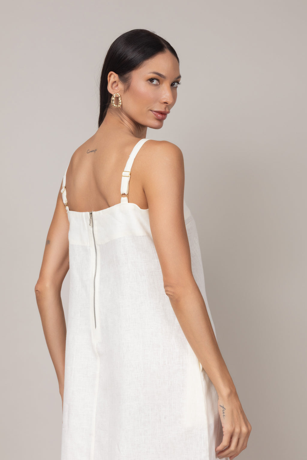 Vestido midi de linho off