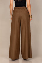 Calça pantalona com pregas