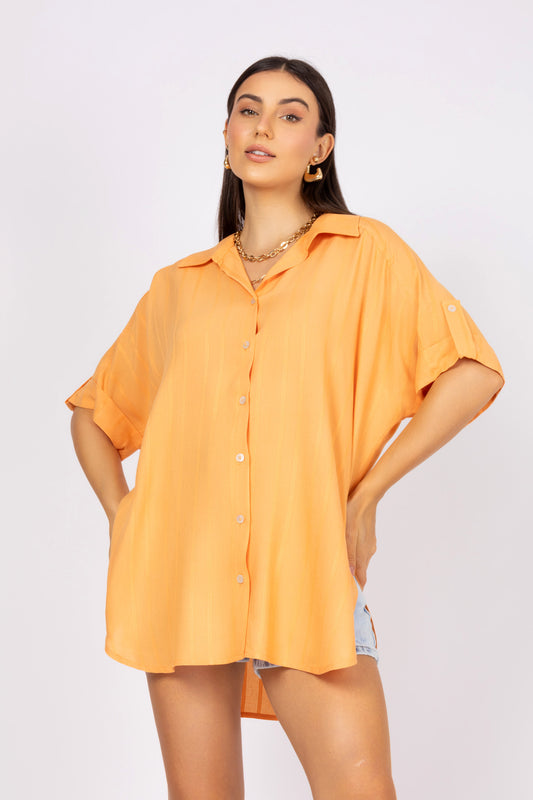 Camisa oversized com botões frontais