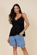Bermuda jeans com recorte
