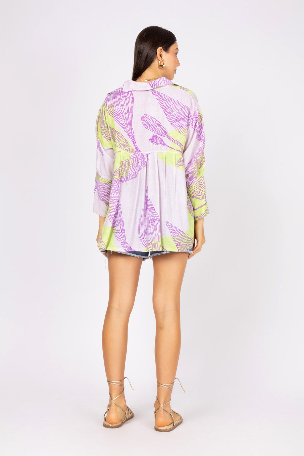 Camisa com estampa abstrata