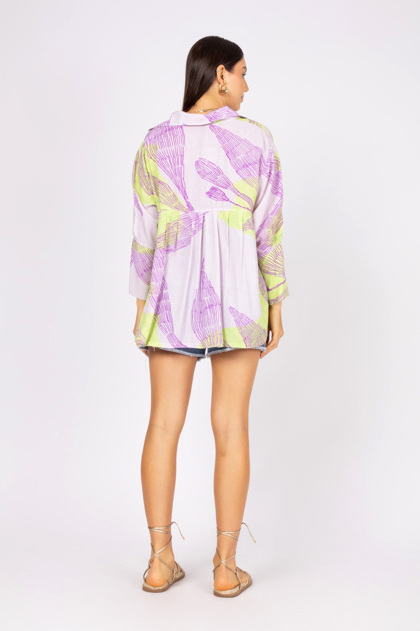 Camisa com estampa abstrata