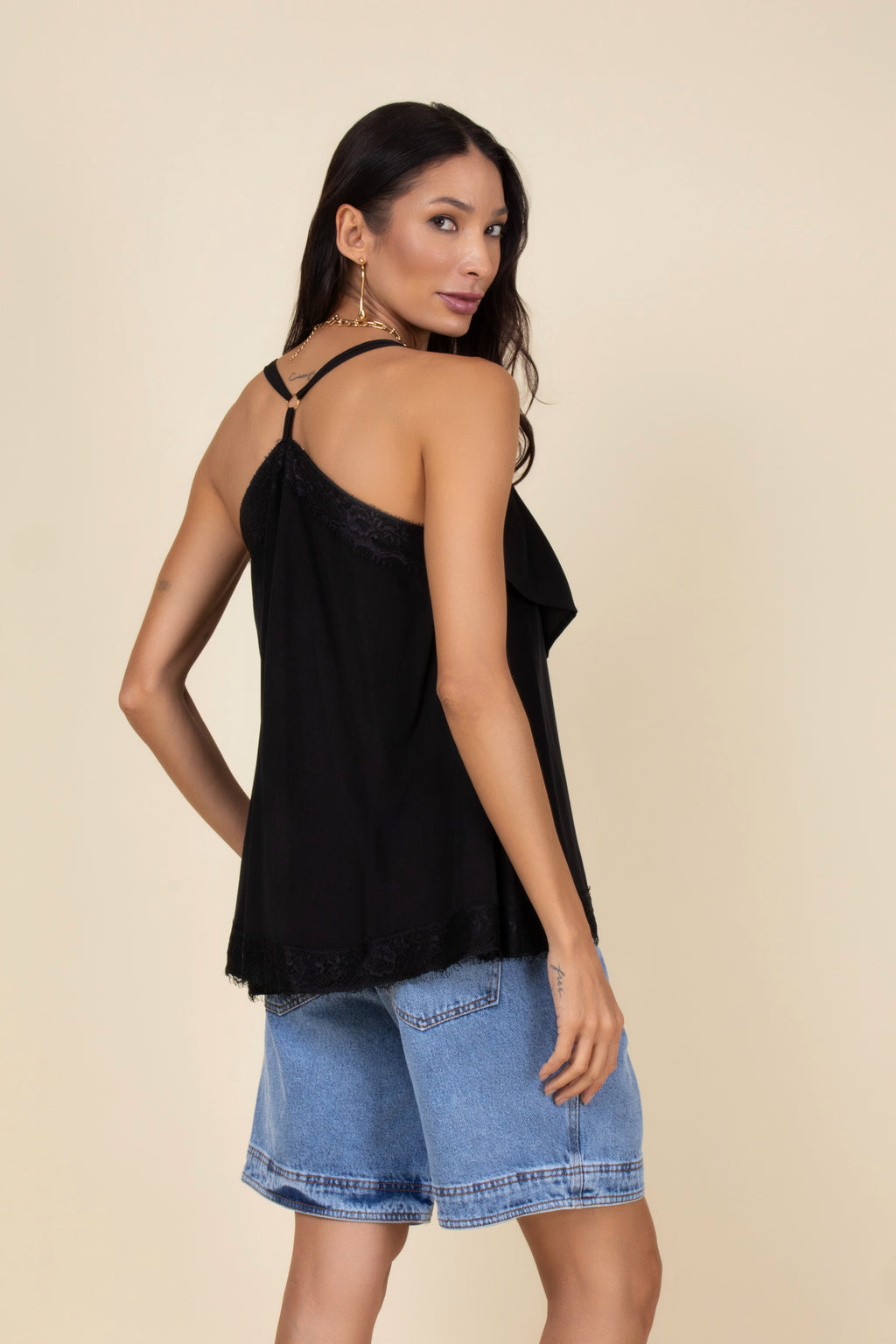 Blusa de alça com babado