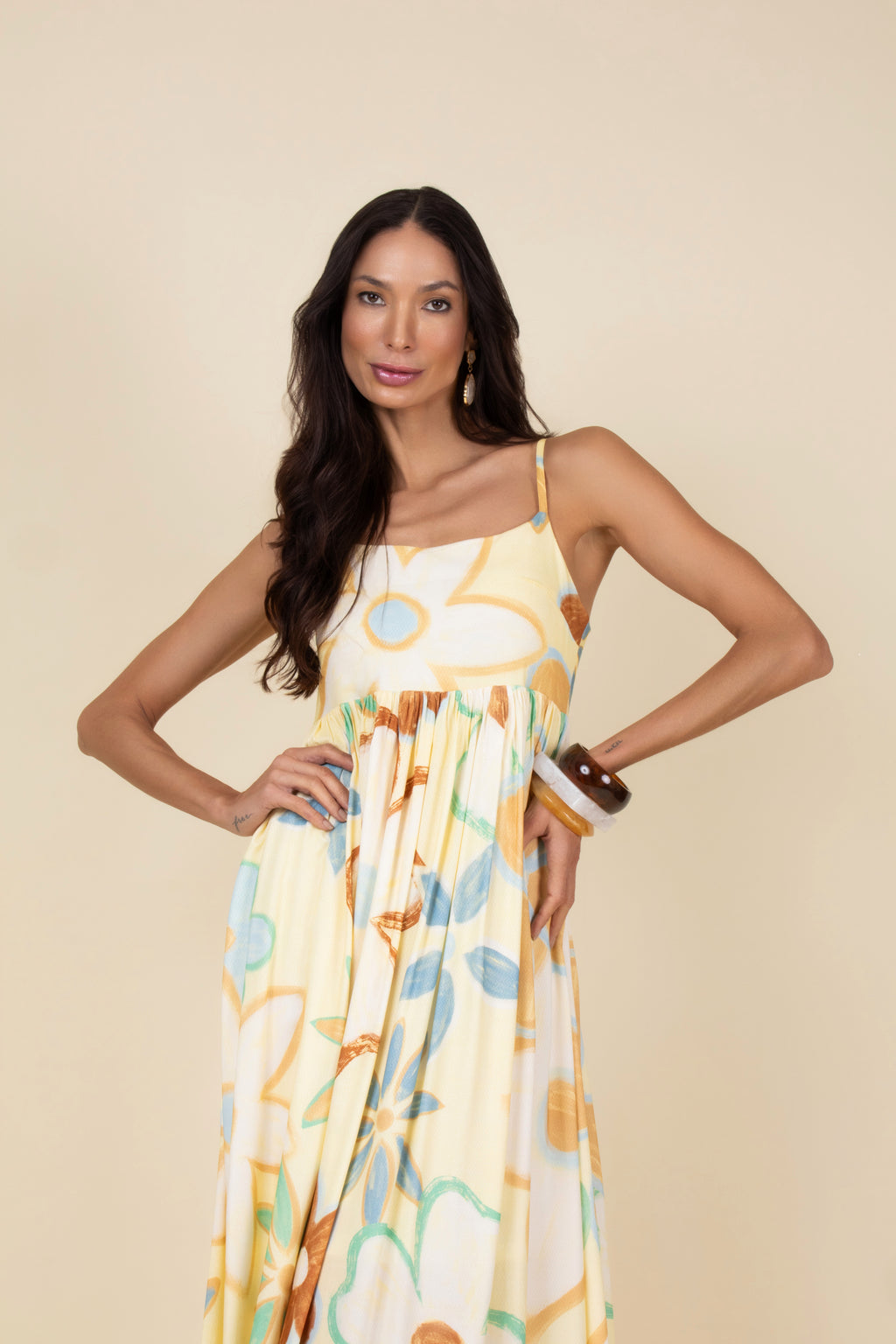 Vestido longo floral alças finas