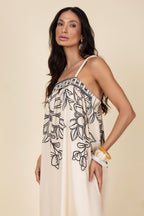 Vestido longo estampado com alças finas