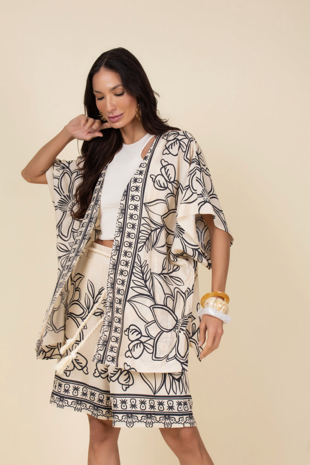 Conjunto kimono short floral grafite