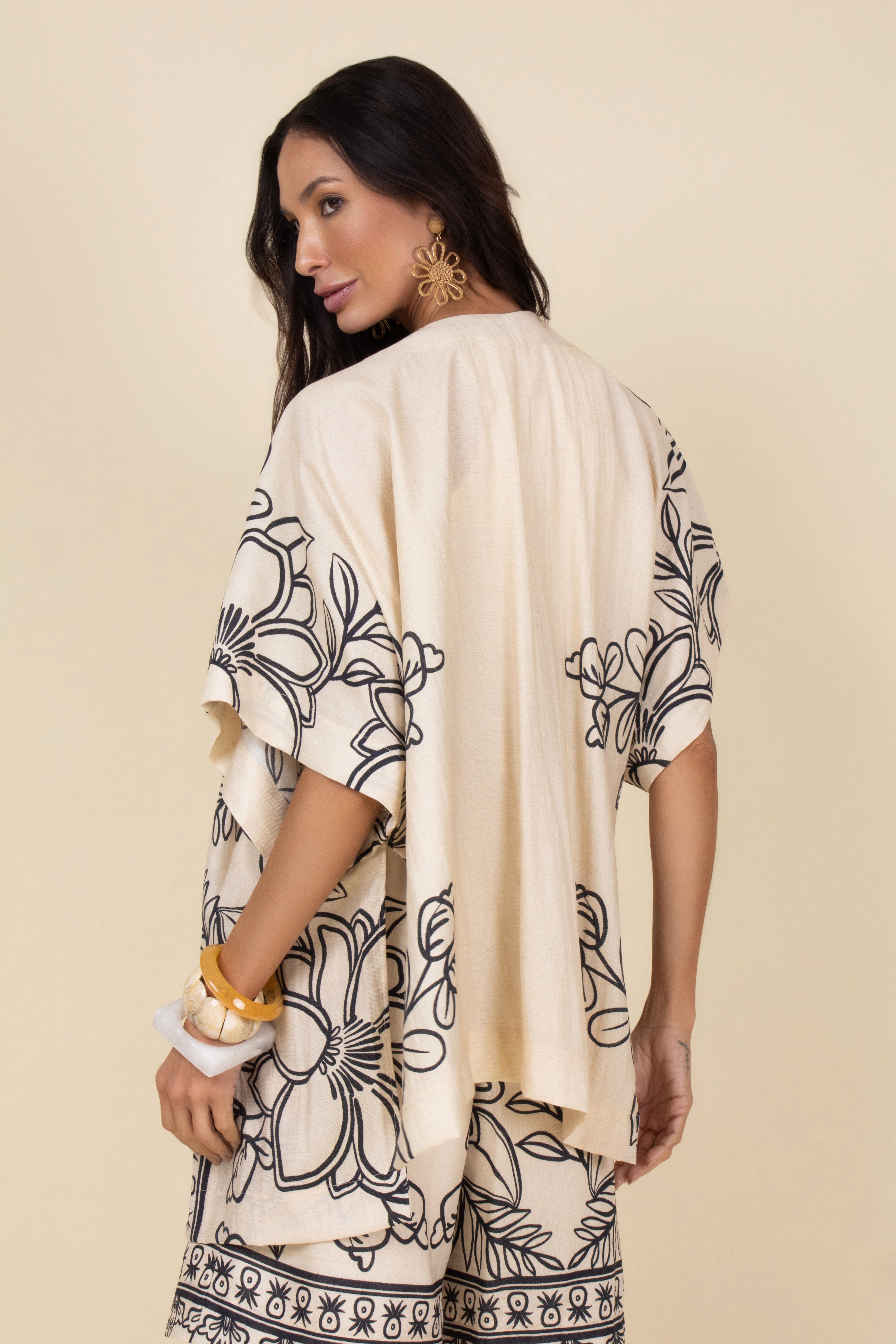 Conjunto kimono short floral grafite