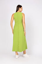 Vestido longo regata com fenda frontal