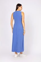 Vestido longo regata com fenda frontal