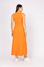 Vestido longo regata com fenda frontal