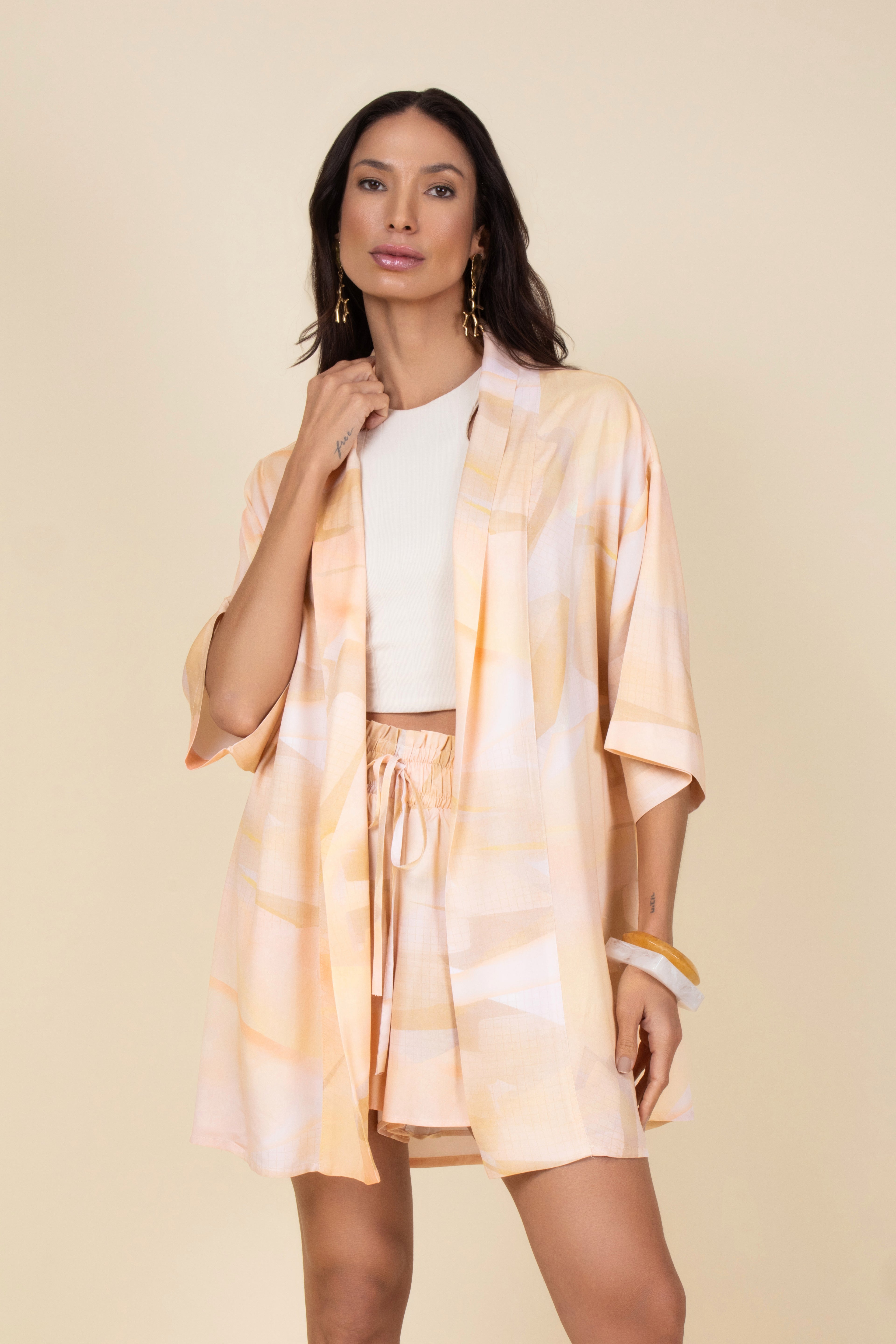 Conjunto kimono e short estampa suave