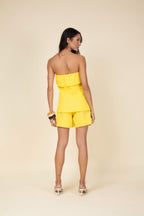 Conjunto colete strapless e short