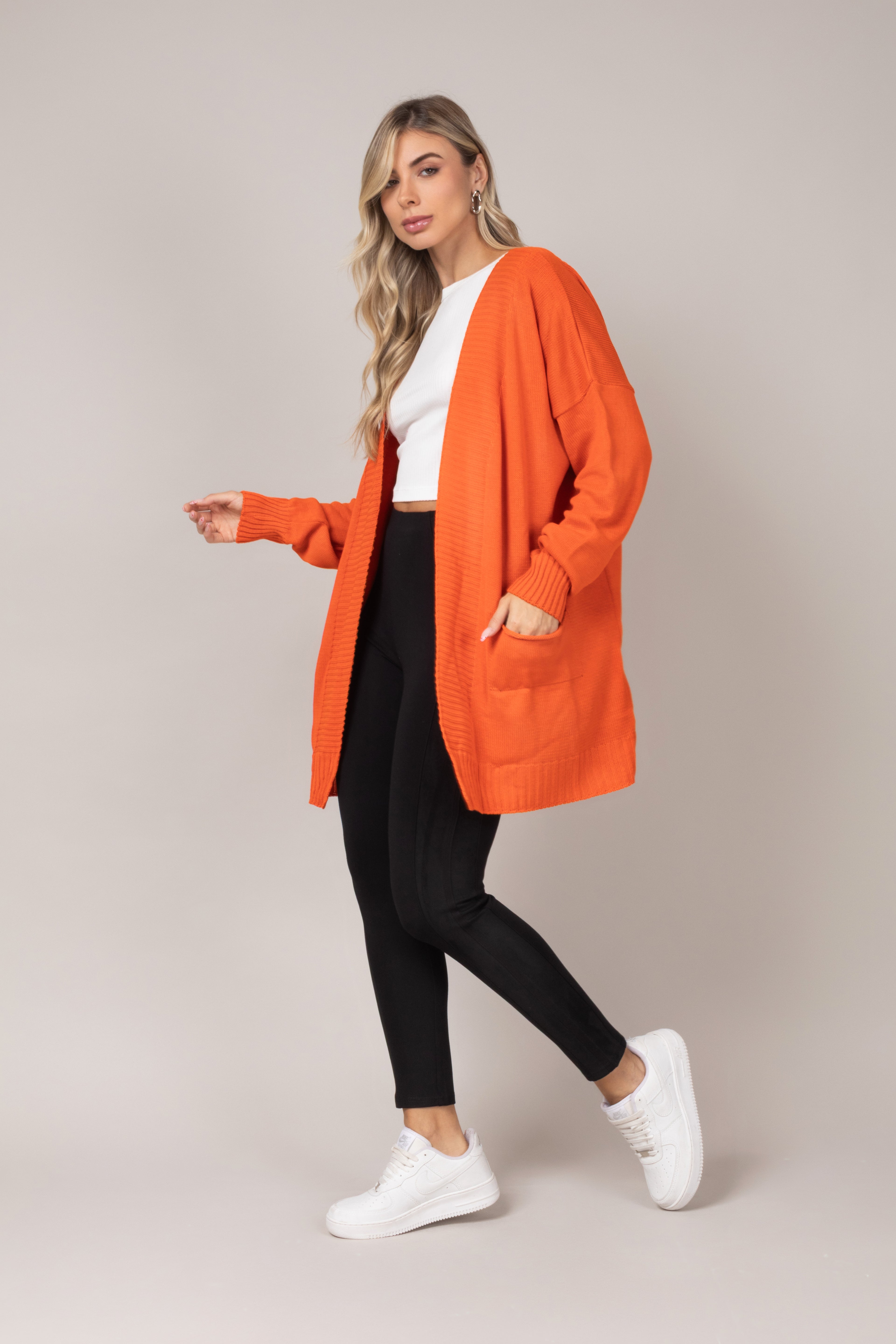 Cardigan em tricot love