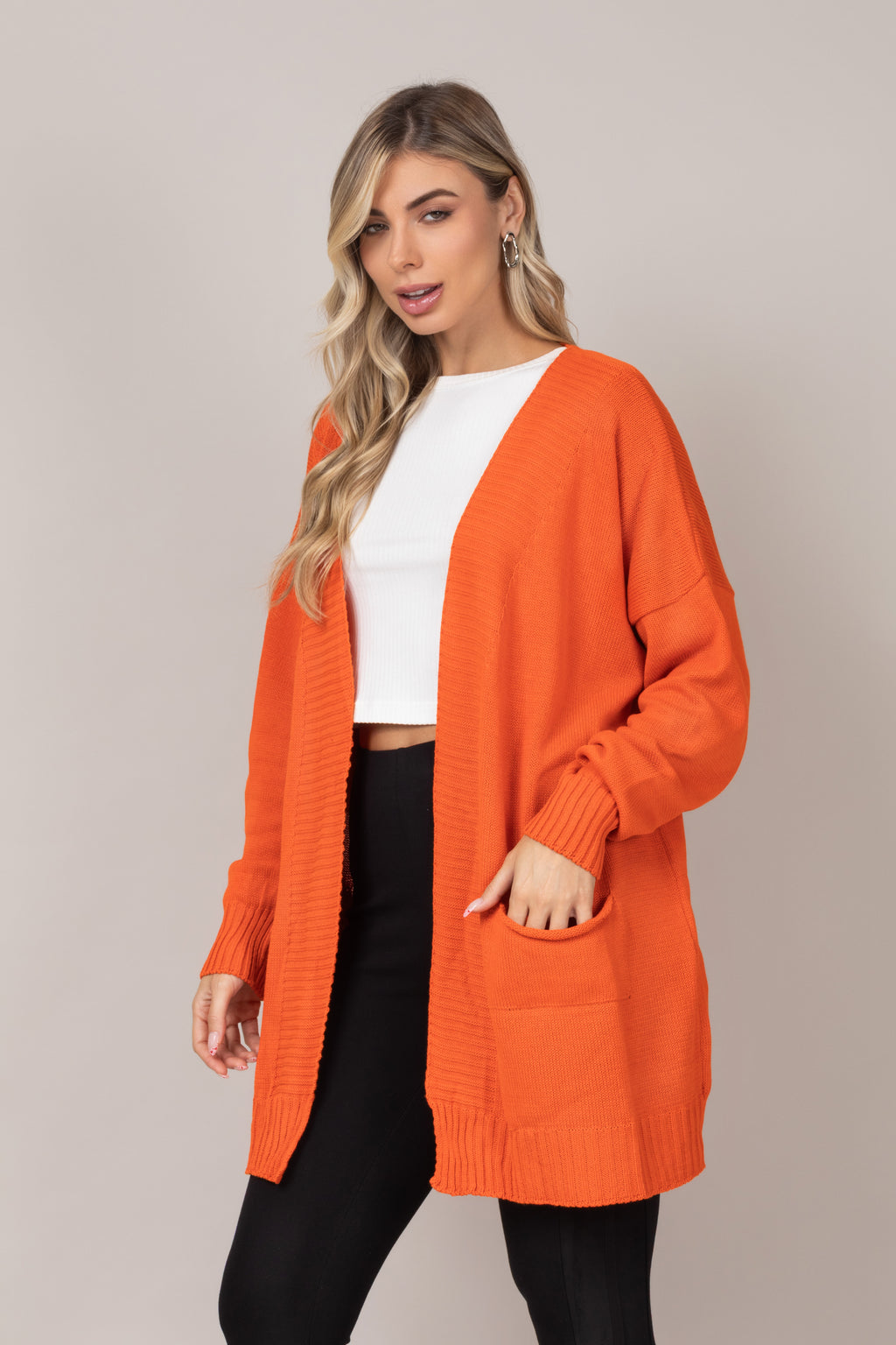 Cardigan em tricot love