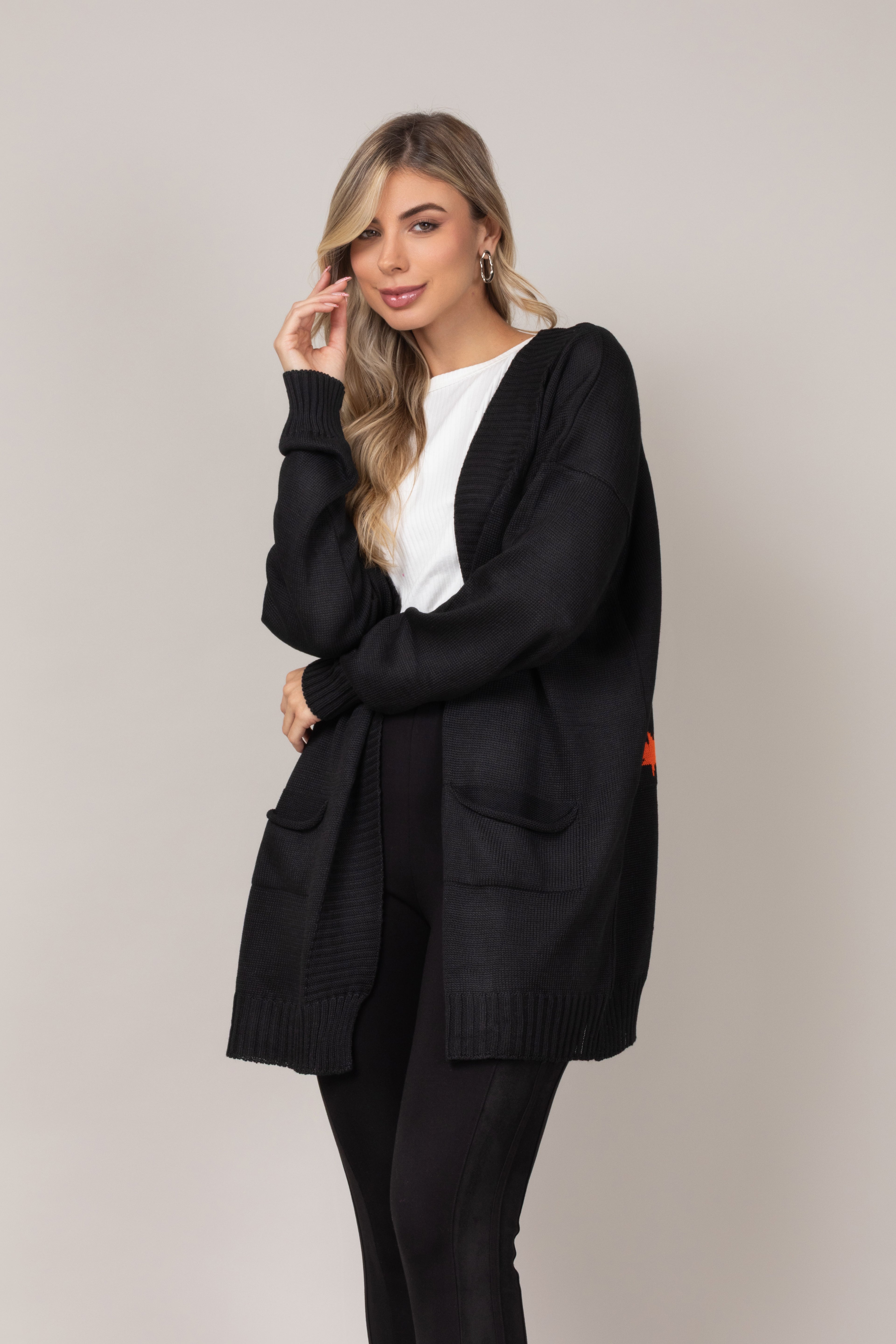 Cardigan em tricot love