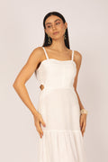 Vestido com abertura na cintura
