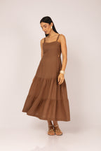 Vestido com abertura na cintura