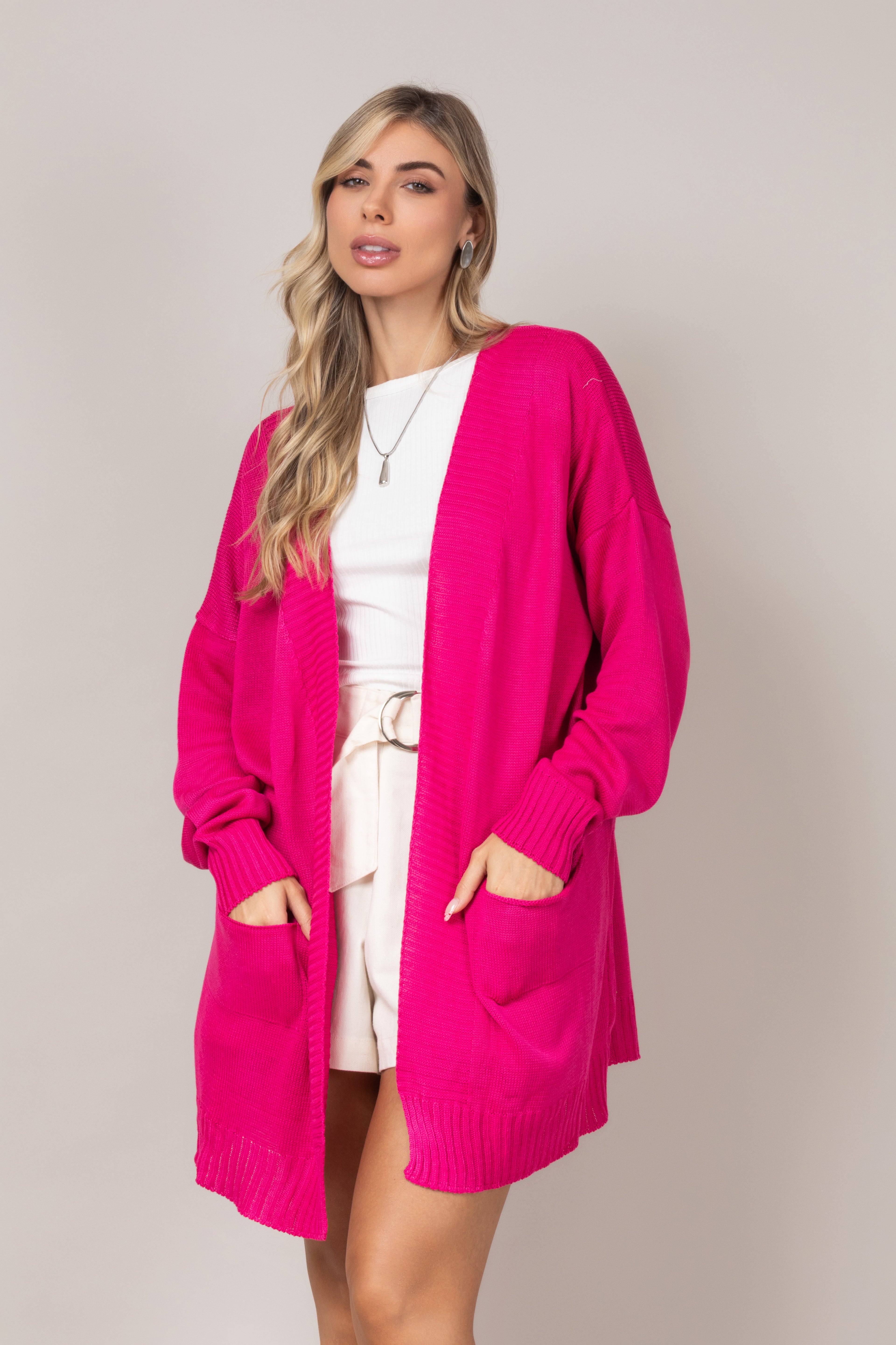 Cardigan em tricot love