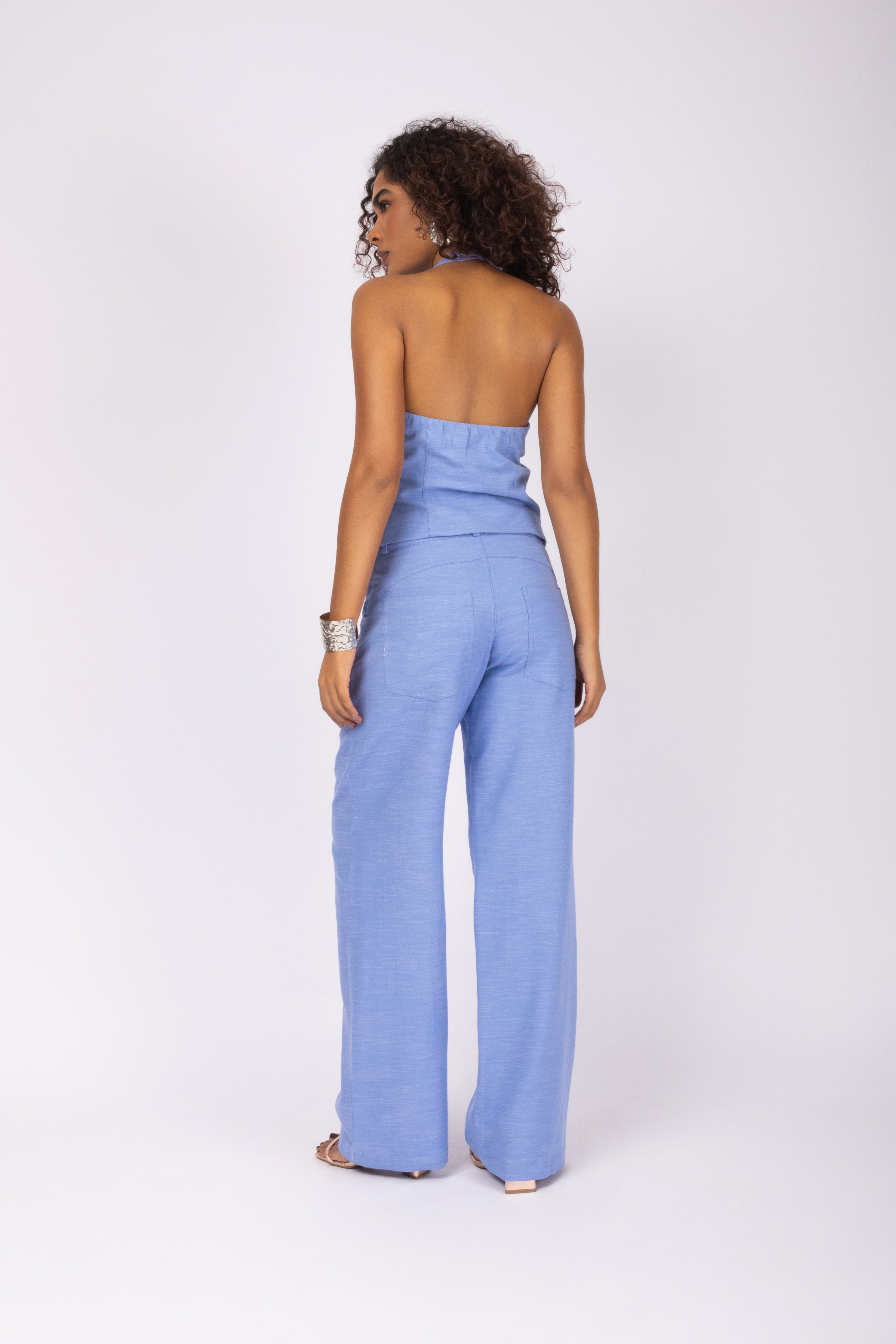 Conjunto em linho de colete e calça pantalona