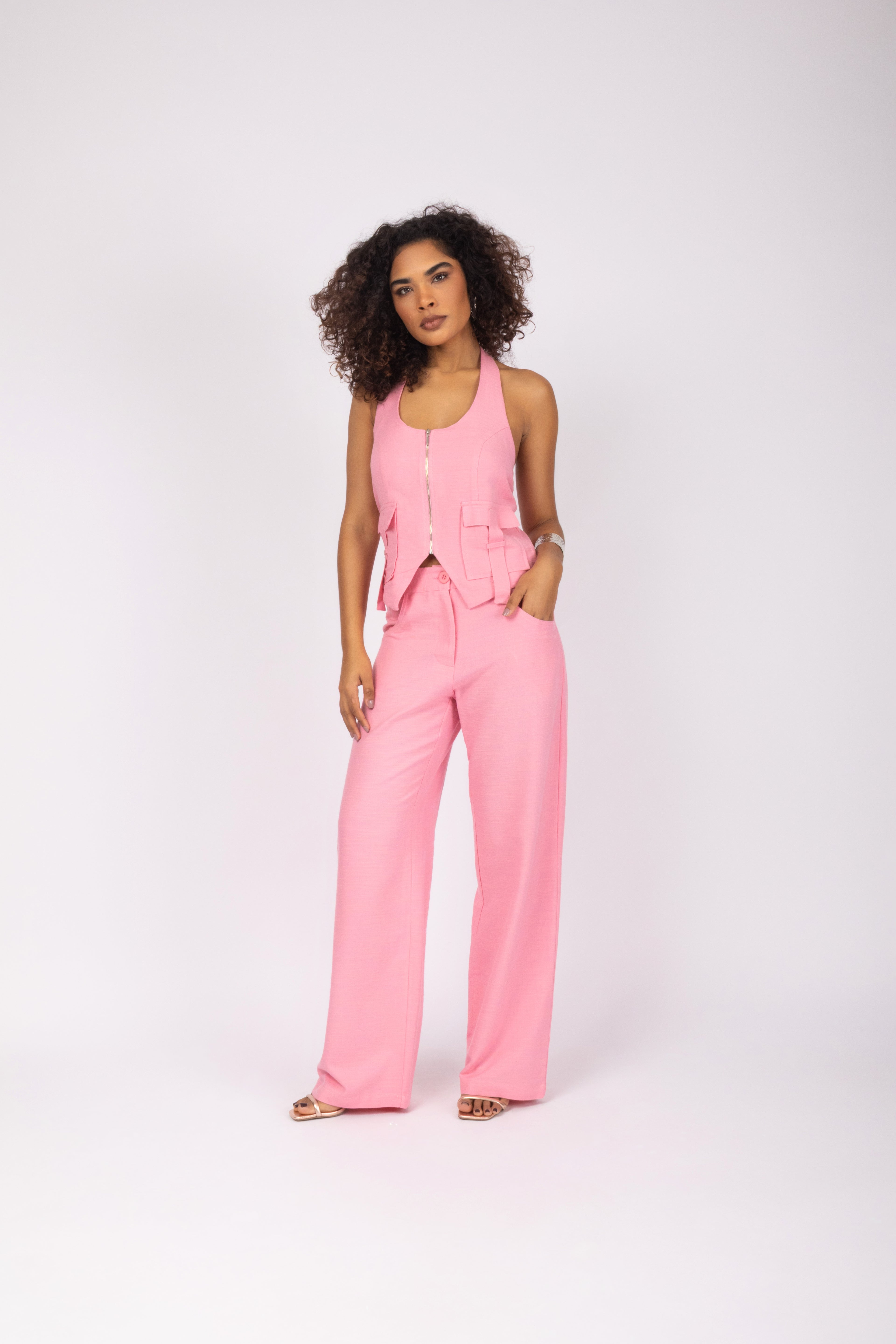 Conjunto em linho de colete e calça pantalona
