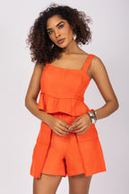Conjunto cropped peplum e short em linho