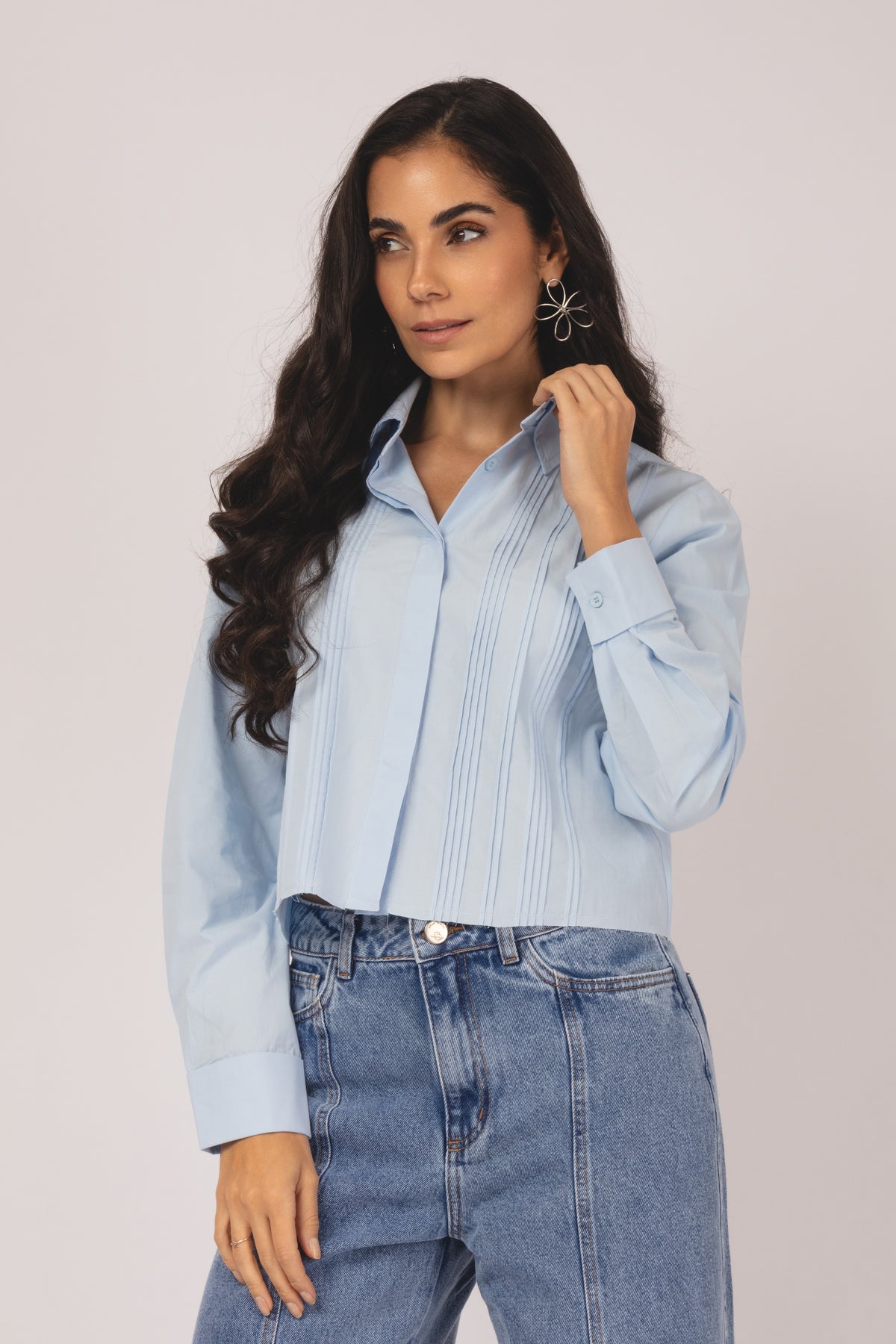 Camisa Cropped com Nervuras Frontais