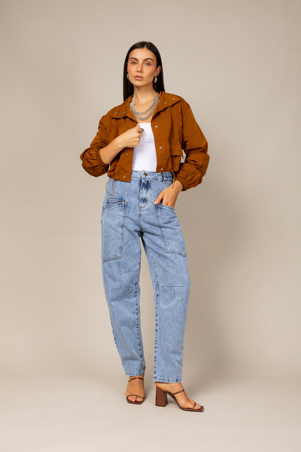 Calça jeans ferradura cintura média