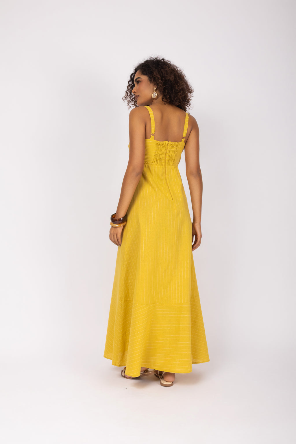 Vestido longo em linho com listras